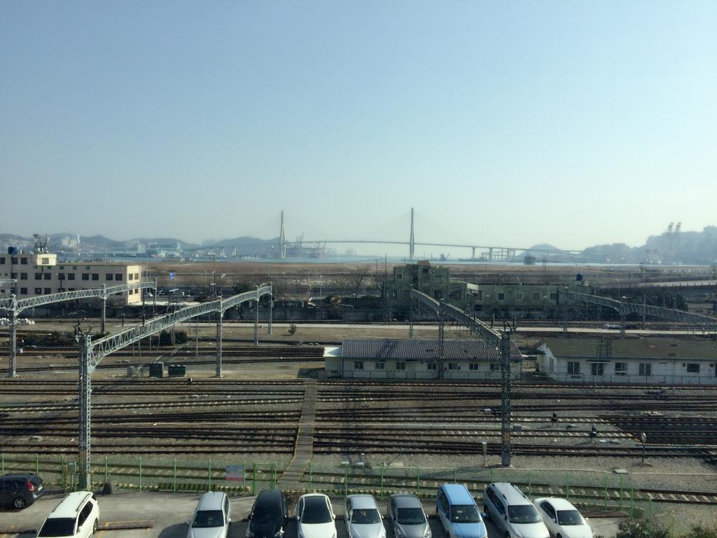Mozzihostel Busan Station Экстерьер фото