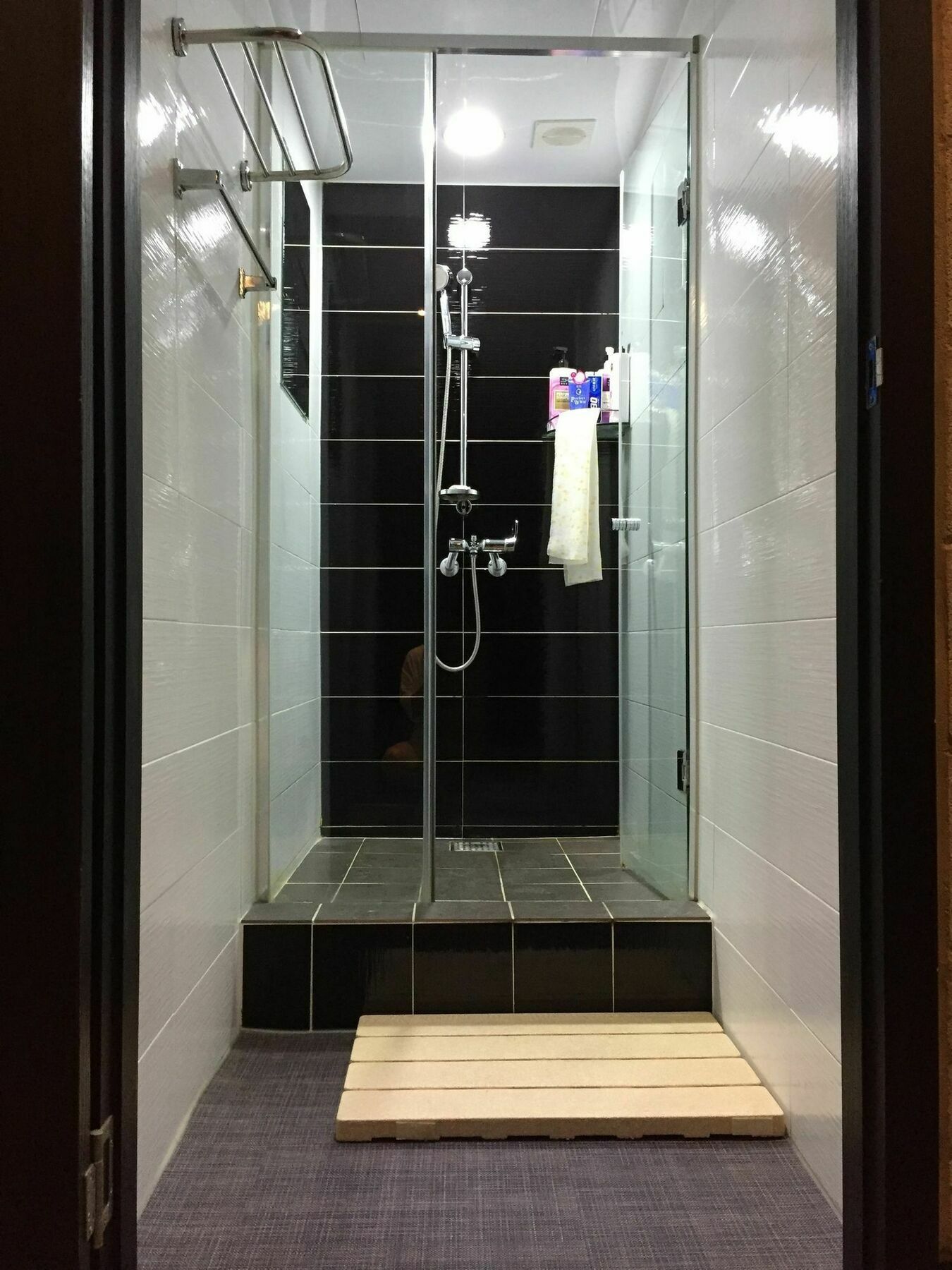 Mozzihostel Busan Station Экстерьер фото